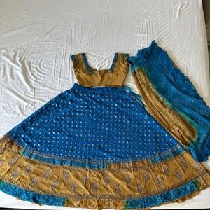 Blue & green bandhani lehenga